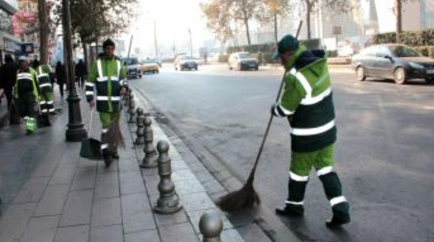 &Ccedil;ankaya Belediyesi, Kızılay'da temizlik seferberliği başlattı
