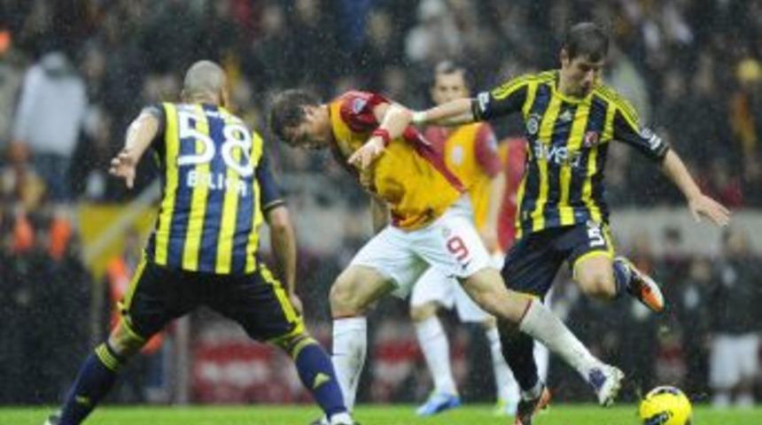 Galatasaray: 2 - Fenerbah&ccedil;e: 0