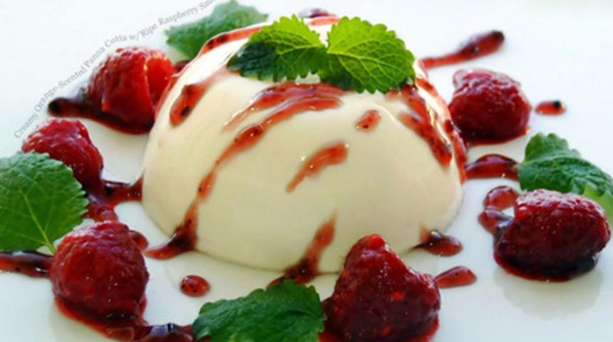 Ahududulu panna cotta