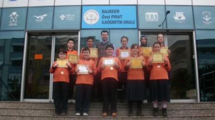 Fırat İlk&ouml;ğretim, 27. Uluslararası Matematik Olimpiyatı'nda 9 madalya kazandı