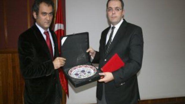 Doç. Dr. Afyoncu: Kanuni'nin şarap içiyormuş gibi gösterilmesi yanlış olur