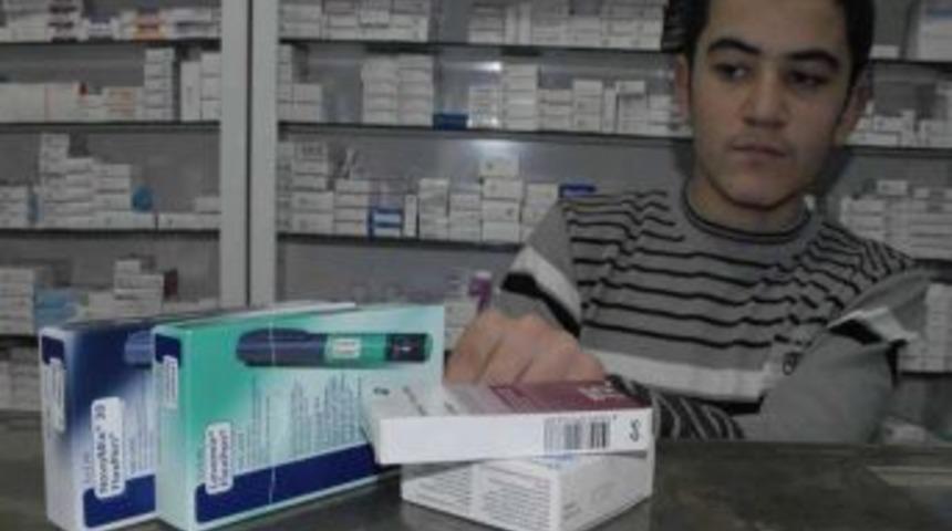 Eczacılardan ila&ccedil; firmalarına: Devletle bir an &ouml;nce anlaşın
