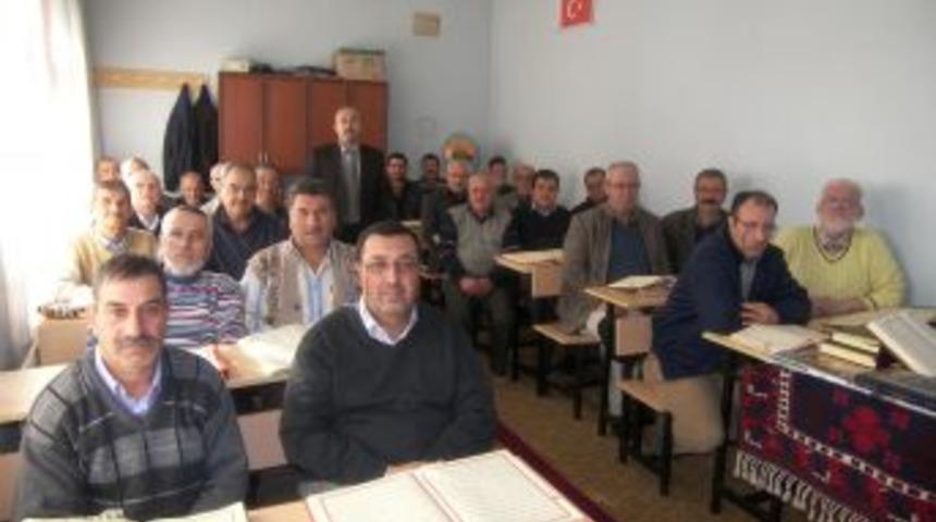 Bigadi&ccedil;'te a&ccedil;ılan Kur'&acirc;n kursuna yoğun ilgi
