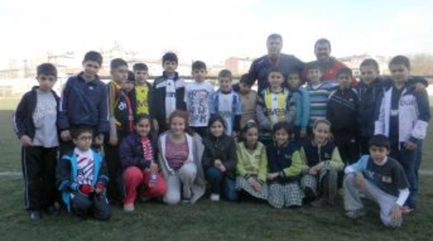 &Ouml;zel Celal Değer Koleji &ouml;ğrencilerinden Teknik Direkt&ouml;r &Ccedil;olak'a ziyaret