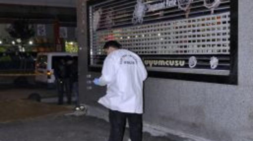 Maskeli soyguncu 1,5 kilo altınla kayıplara karıştı