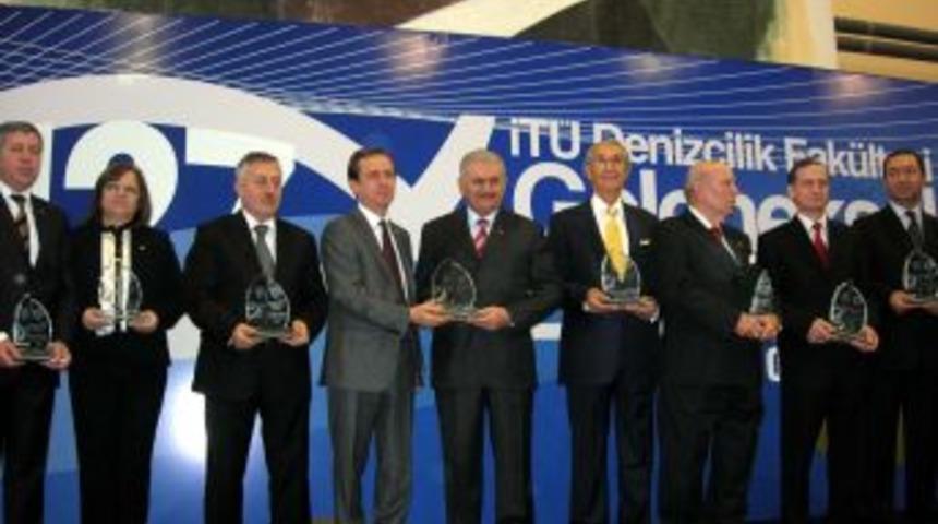 Bakan Yıldırım, mezun olduğu İT&Uuml;&rsquo;n&uuml;n balık g&uuml;n&uuml;ne katıldı