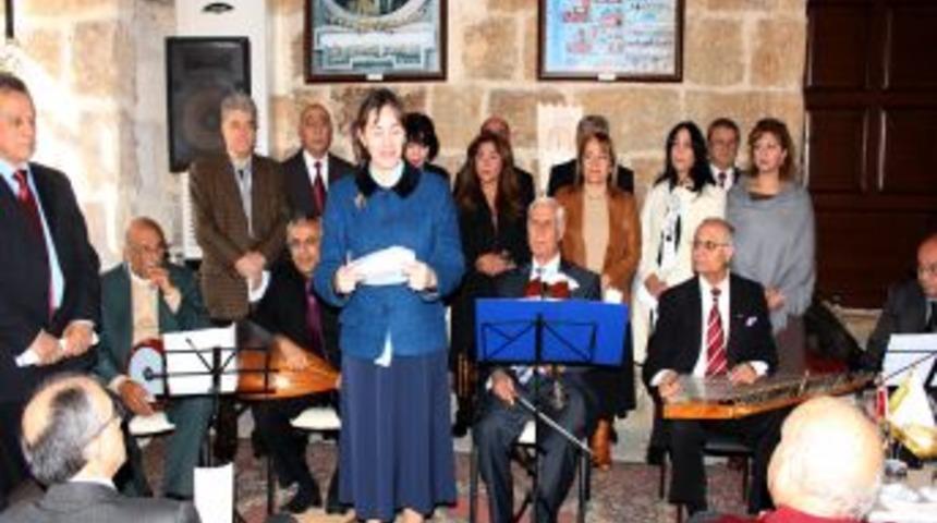 Tarihi konakta bin 400 yıllık rast makamında şarkılar yankılandı