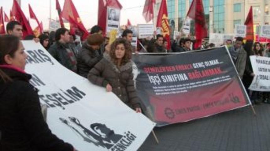 12 Eyl&uuml;l&rsquo;&uuml;n sembol idamı 17 yaşındaki gen&ccedil; anıldı