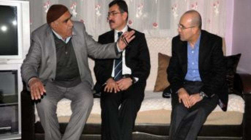 Şimşek: Depremzedelerin b&uuml;t&uuml;n ihtiya&ccedil;ları Başbakanlık tarafından karşılanacak