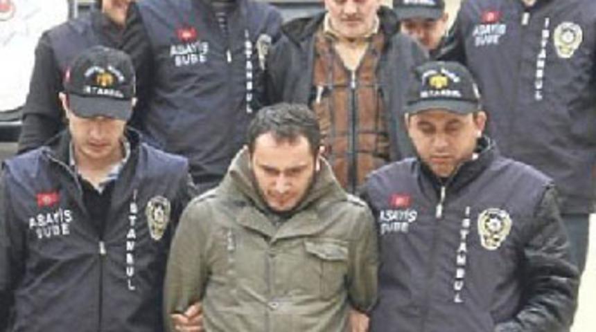 "Hop aile var" cinayetinde &ouml;p&uuml;c&uuml;k indirimi!