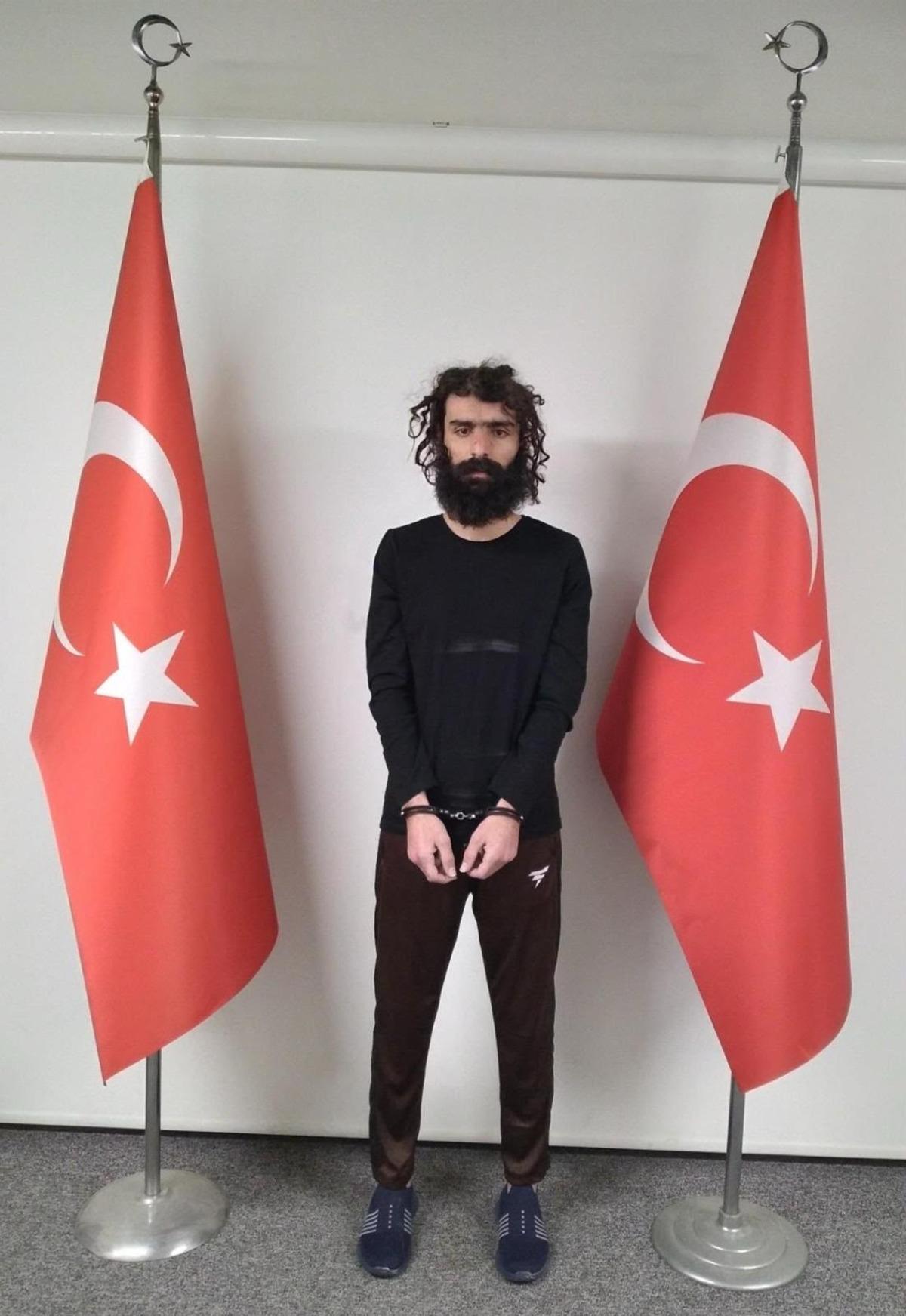Son dakika | MİT ten sınır ötesi operasyon: DEAŞ lı terörist Uğur Bahadır Türkiye ye getirildi 1