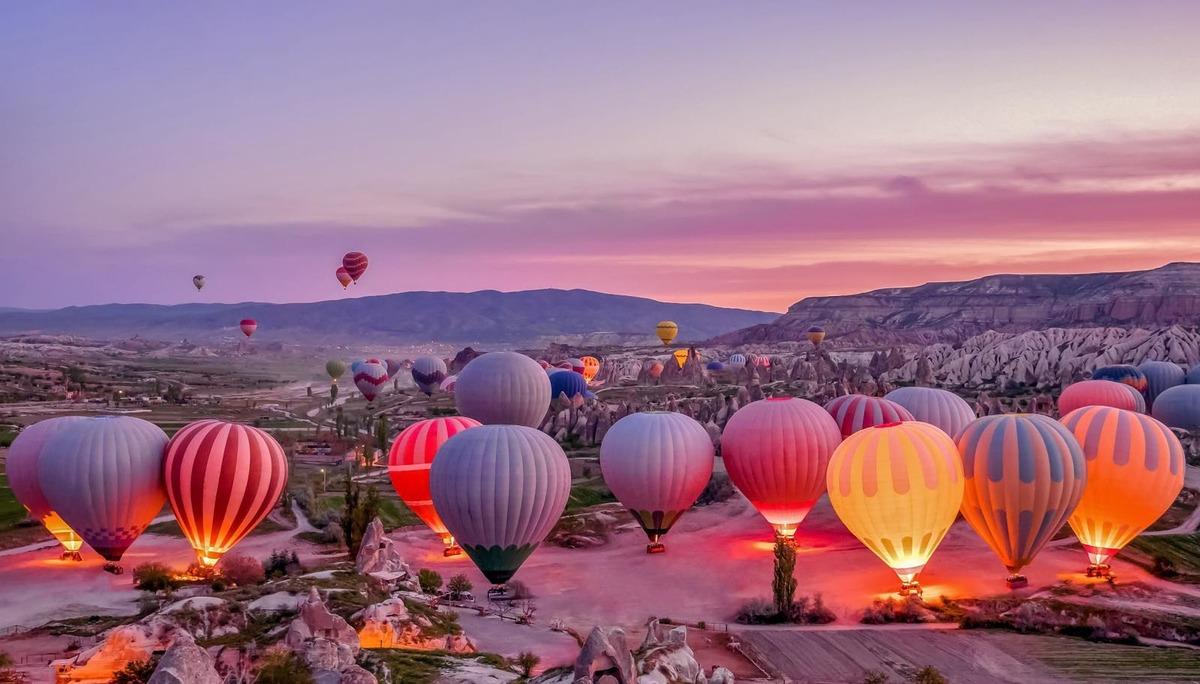Tüm olumsuzluklara rağmen turizmde tarihi rekor! 9 aylık gelir 51 milyar doları aştı 6