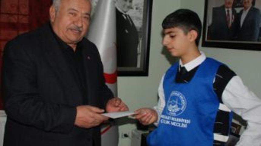 &Ccedil;ocukların kermesten elde ettiği gelir Van&rsquo;a g&ouml;nderildi