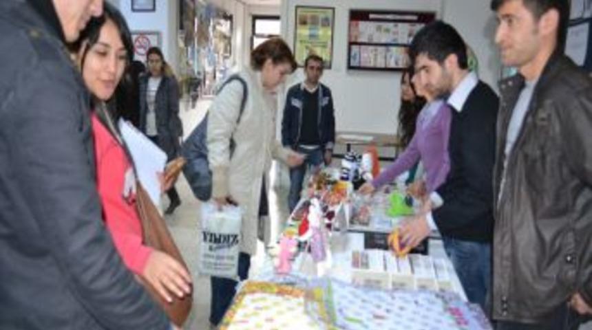 &Uuml;niversite &ouml;ğrencilerinden l&ouml;semi hastalarına destek