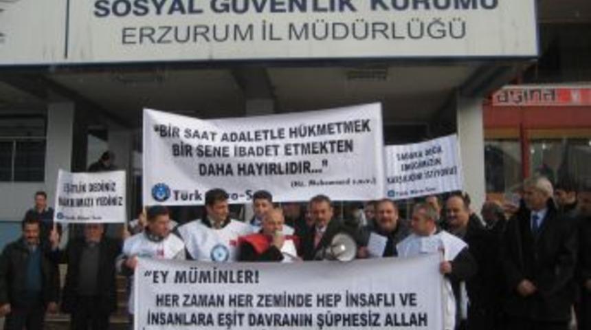 T&uuml;rk B&uuml;ro-Sen Şube Başkanı Harmandar: SGK'da 'ben yaptım oldu' mantığı var