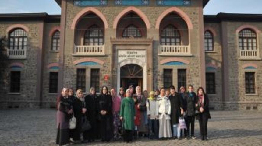 Altındağ Belediyesi'nden engelli annelerine Ankara gezisi