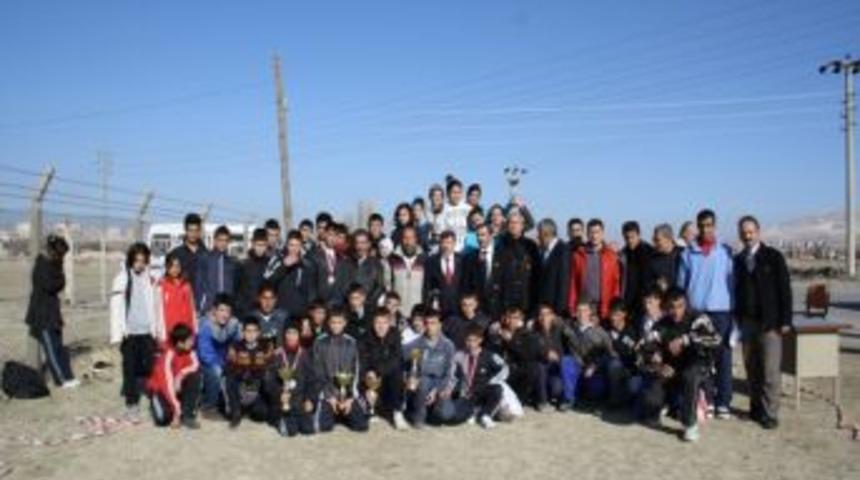 Kul&uuml;pler Kros Ligi 2. Kademe Final Yarışları koşuldu