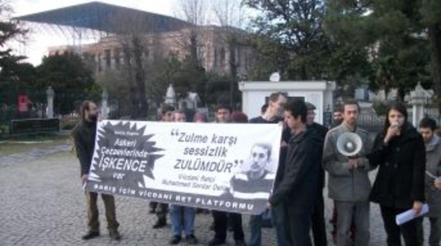 Kuzey Deniz Saha Komutanlığı &ouml;n&uuml;nde 'vicdani ret' protestosu