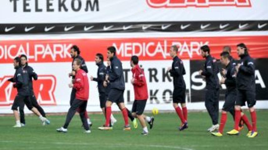 Galatasaray'da Manisaspor ma&ccedil;ı hazırlıkları tekrar başladı
