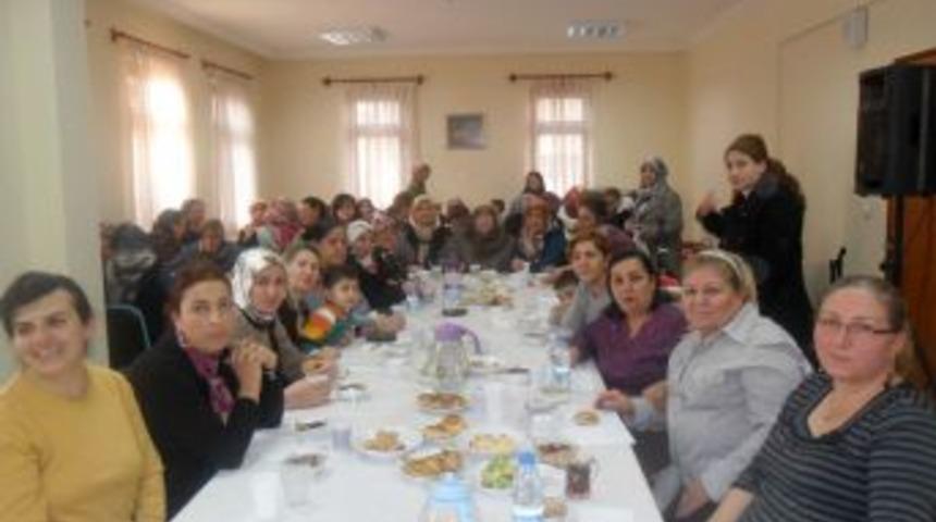 Altındağlı kadınlar aşure etkinliğinde bir araya geldi