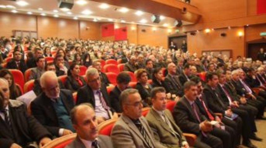 "Kur'an tefsirini ve hadis kitaplarının &ccedil;evrilmesini Atat&uuml;rk istedi"