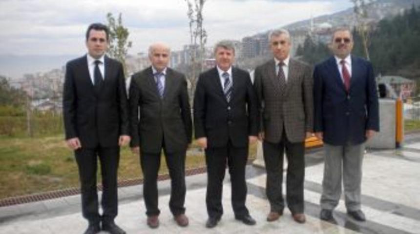 G&uuml;lsar: Y&ouml;netici ve &ouml;ğretmenlerimiz yaptıkları işten heyecan duymalı