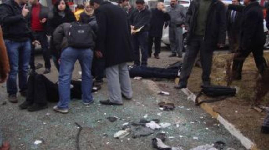 Işık ihlali kazaya neden oldu: 1 &ouml;l&uuml;, 24 yaralı