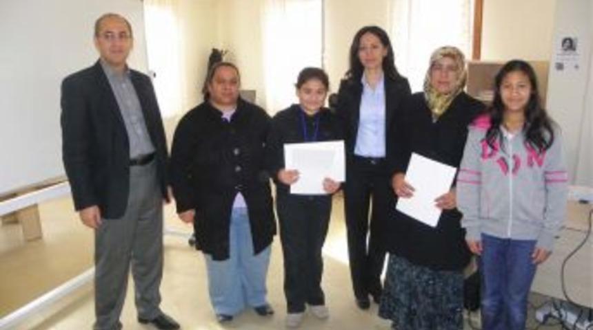 Gen&ccedil;ler ve velilerine g&uuml;venli internet kullanımı semineri