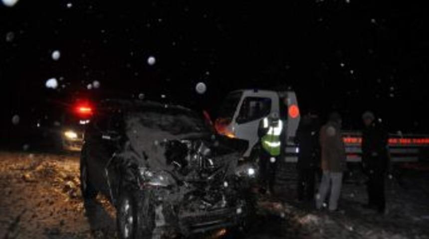 Kar ve tipi Yozgat - &Ccedil;orum - Alaca karayolunu ulaşıma kapadı