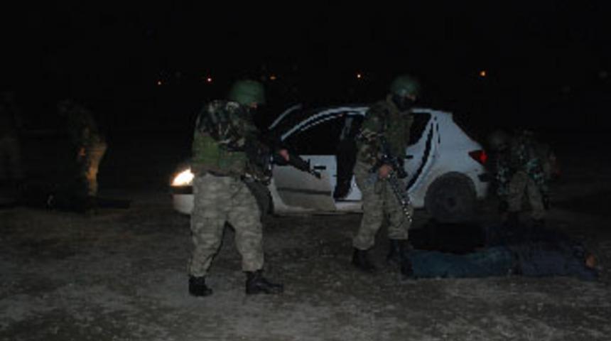 &Ccedil;atışmadan ka&ccedil;an 2 ter&ouml;rist b&ouml;yle yakalandı