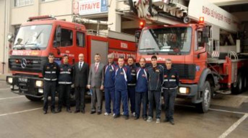 İtfaiye, yangın riskini yoldayken görebilecek