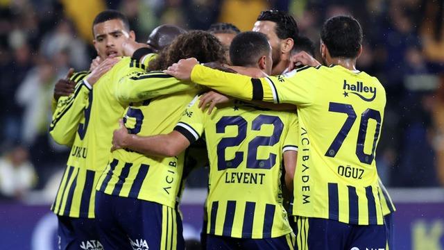 Derbide 90 dakika oynamıştı! Fenerbahçe'nin yeni transferi mutlu değil: Ayrılmak istiyorum