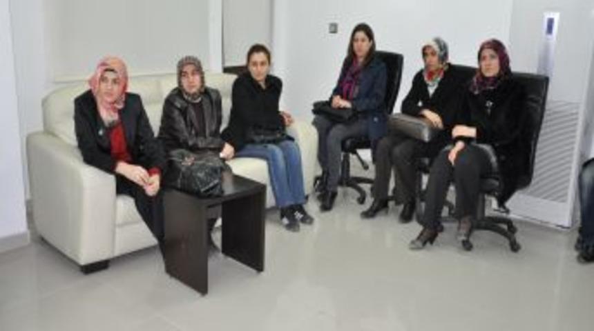 Demirkol, duyarlı iş adamlarını burs vermeye davet etti