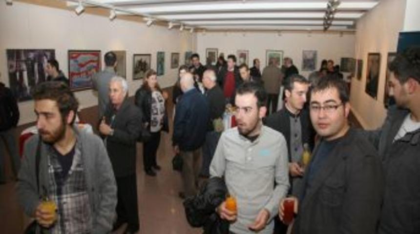 Belediye koleksiyonu 13 Kare'de sergilendi