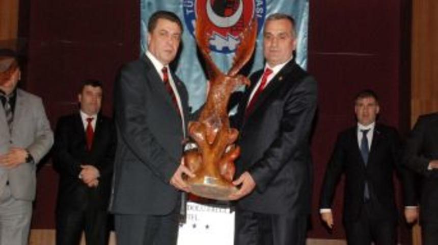 Kavlak: T&uuml;rkiye'de her 3 kadından biri aile i&ccedil;i şiddete maruz kalıyor