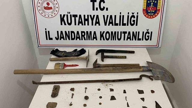 Kütahya’da Anadolu Mirası operasyonu: Tarihi eserler ele geçirildi