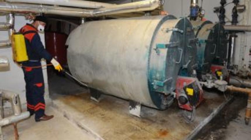 Haşere ile m&uuml;cadele kış aylarında da s&uuml;r&uuml;yor