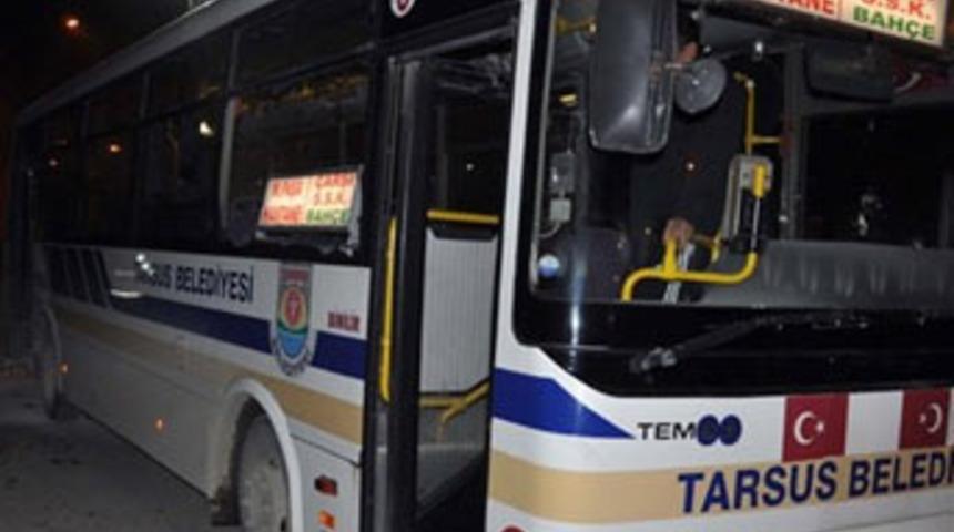 Belediye otob&uuml;s&uuml;ne molotoflu saldırı