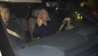 Tesis &ccedil;ıkışı bir araca vurmuştu! 'Aziz Yıldırım' ilanları g&uuml;ndem oldu