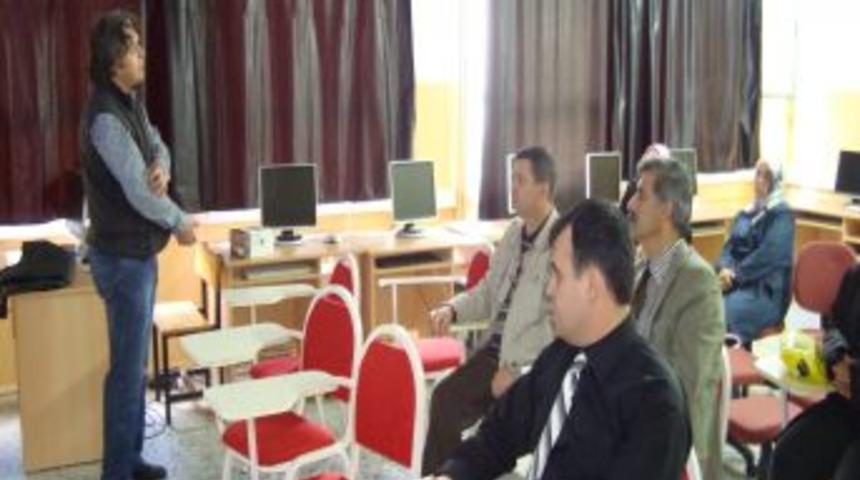 Uyuştucu seminerine sadece 6 &ouml;ğrenci velisi katıldı