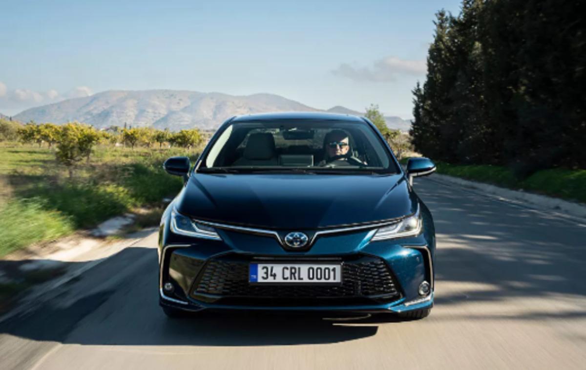 Yeni Corolla için geri sayım! 4 farklı motor seçeneği geliyor 1
