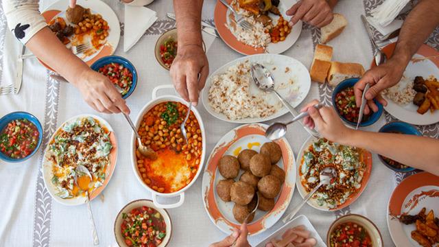 Ertesi güne kalan yemek daha mı lezzetli? Bilim insanları test etti