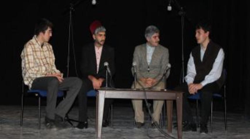 Mehmet Akif Ersoy, tiyatro oyunuyla anıldı