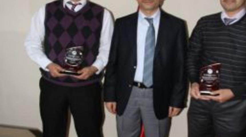 &Ouml;zel Bur&ccedil; &Ouml;zg&ouml;ren Lisesinde &ccedil;ifte &ouml;d&uuml;l sevinci yaşanıyor