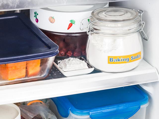 Buzdolabındaki k&ouml;t&uuml; kokunun &ccedil;aresi karbonat değilmiş! Daha etkili y&ouml;ntem ortaya &ccedil;ıktı