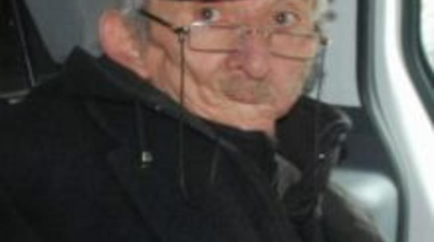 Yaşlı adamın imdadına polis yetişti