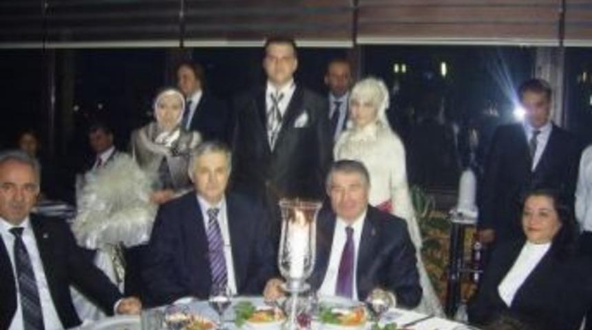 Elegance yılın d&uuml;ğ&uuml;n&uuml;ne ev sahipliği yaptı