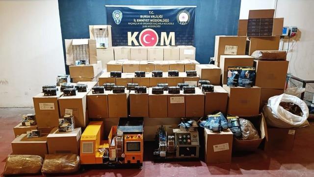 Bursa'da kaçak sigara ve tütün operasyonu: 4 şüpheli yakalandı