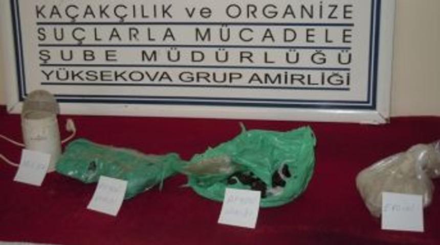 Hakkari'de 1 kilo 166 gram eroin ele ge&ccedil;irildi
