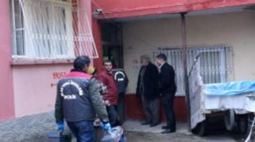 Ge&ccedil;imini tablacılıkla sağlayan yaşlı adam soba gazından &ouml;ld&uuml;